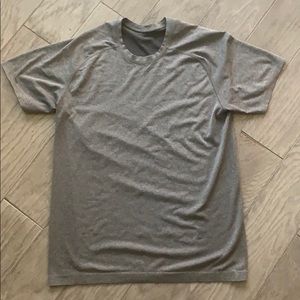 Lululemon Metal Vent Tech M shirt Gray